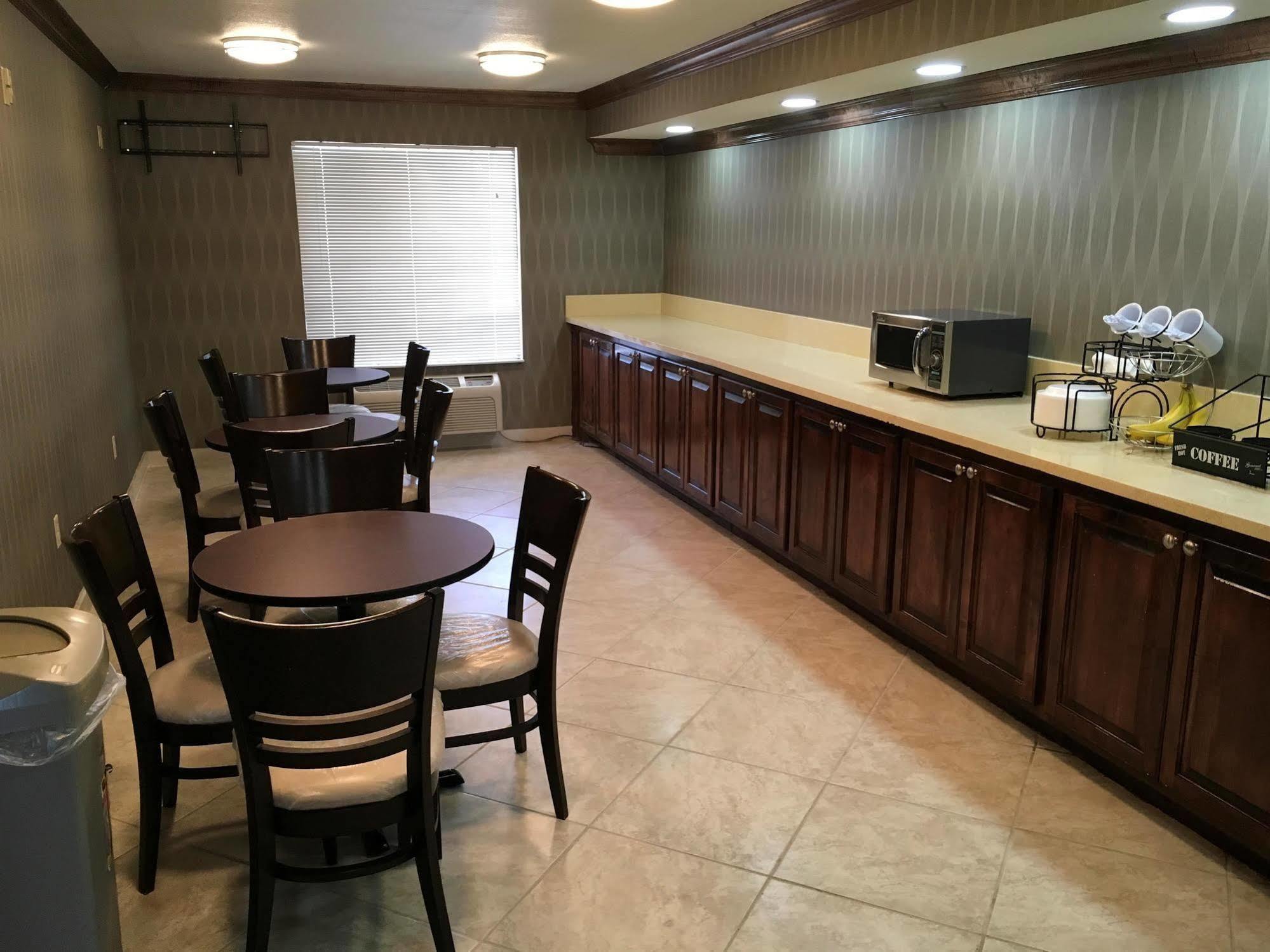 فندق Super 8 By Wyndham Jackson Ms المظهر الخارجي الصورة